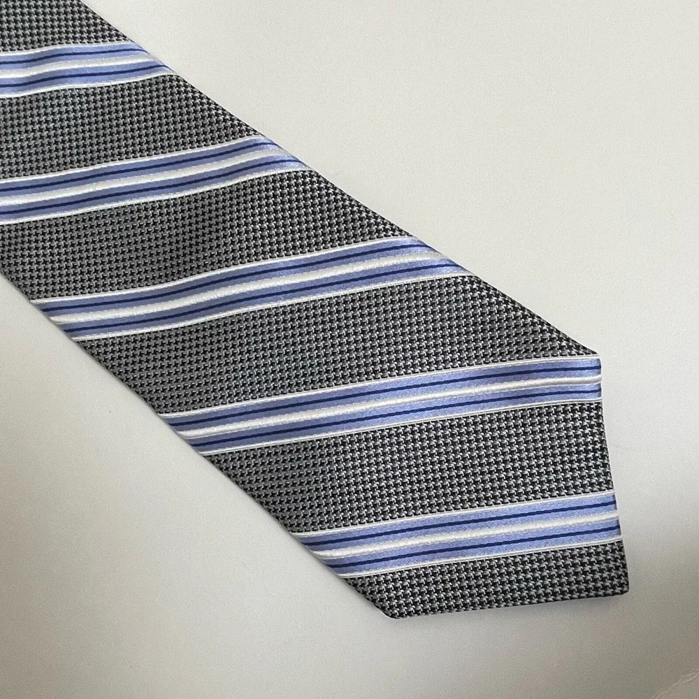 John W. Nordstrom Gray Blue Striped Silk Necktie 3.25
